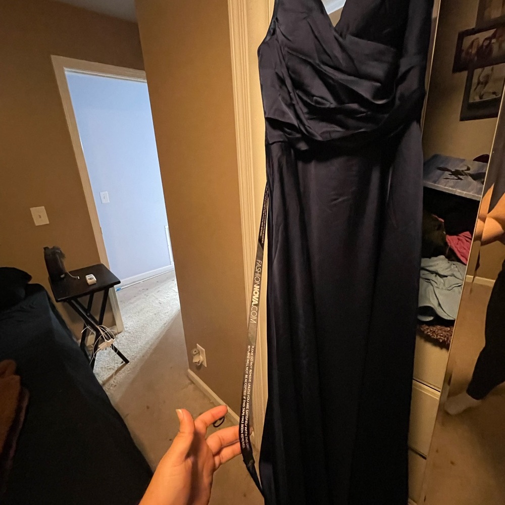 Elegant Evening Satin Maxi Gown - Navy